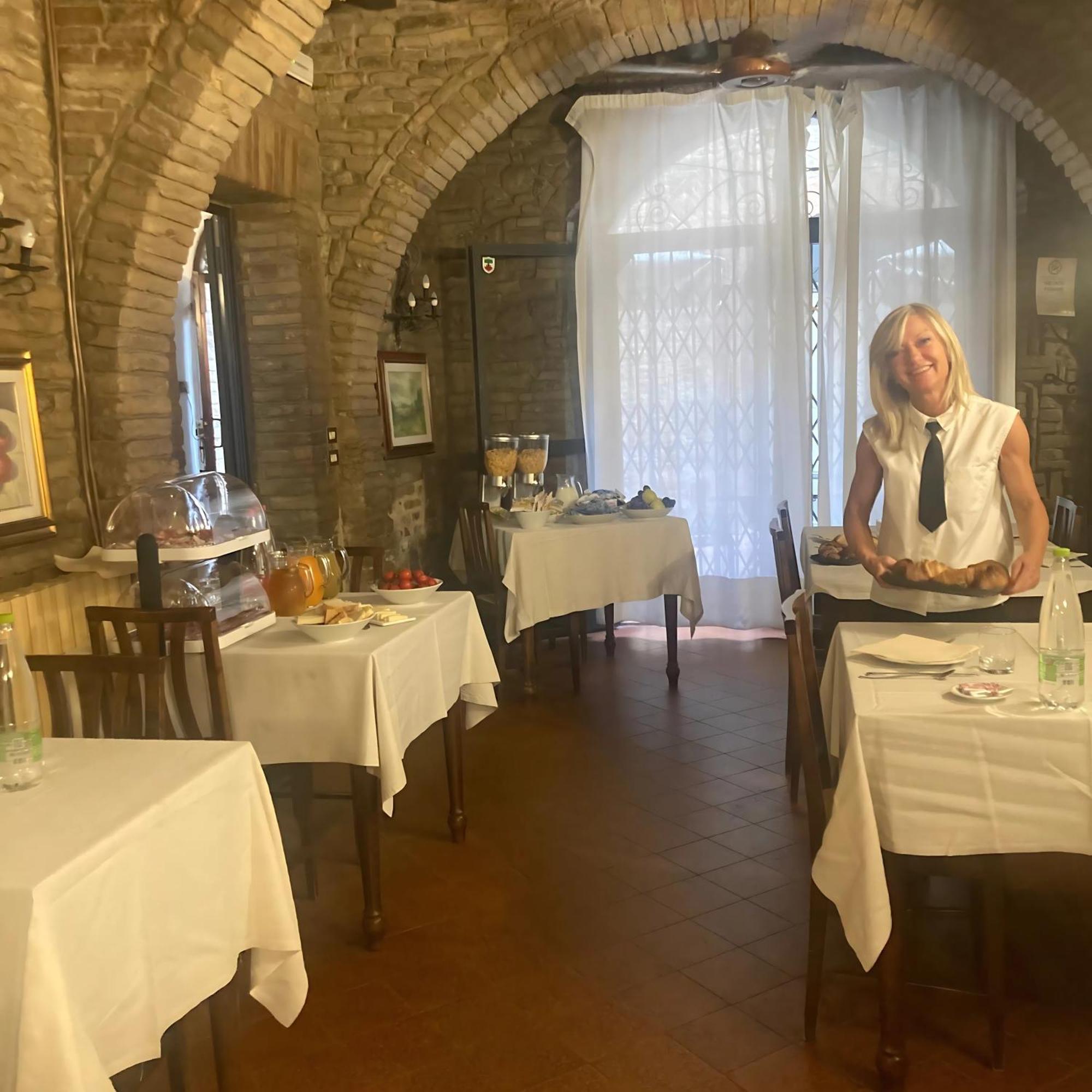 Locanda Il Pino San Gimignano Exterior photo
